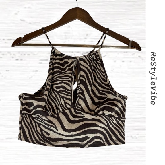 ALTER’D STATE Women’s Size M Crop Top Shirt Tank Cropped NWT Adjustable Straps - Picture 1 of 12